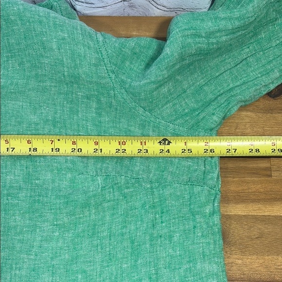 Tahari Green Mandarin Collar Blouse Relaxed 3/4 Sleeve - Picture 4 of 7